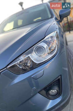 Позашляховик / Кросовер Mazda CX-5 2014 в 
