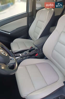 Позашляховик / Кросовер Mazda CX-5 2014 в 