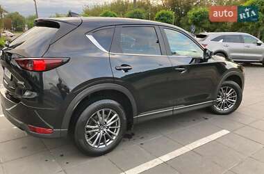Позашляховик / Кросовер Mazda CX-5 2017 в Луцьку