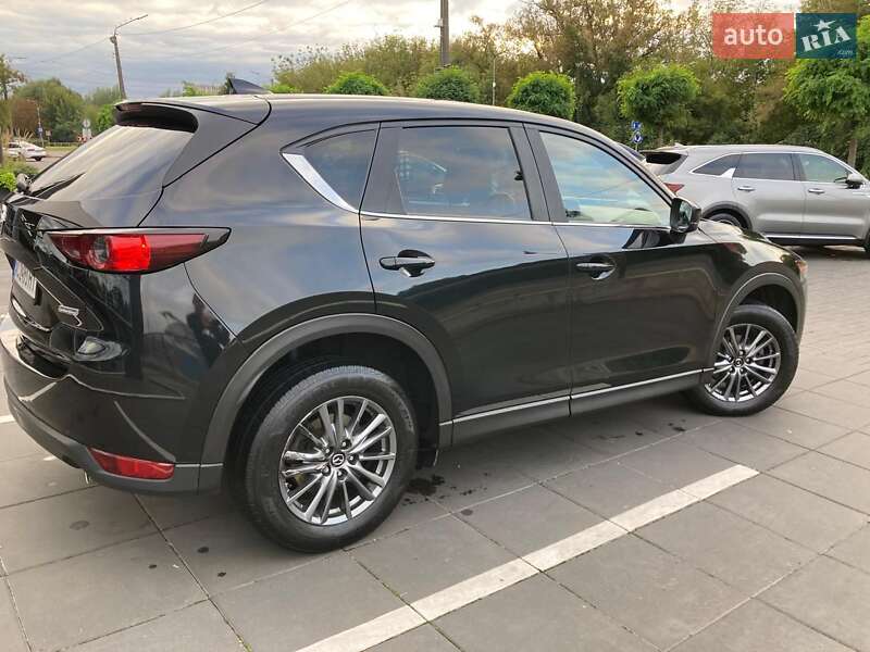Позашляховик / Кросовер Mazda CX-5 2017 в Луцьку