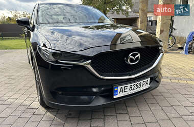 Позашляховик / Кросовер Mazda CX-5 2018 в  фото 3 Позашляховик / Кросовер Mazda CX-5 2018 в