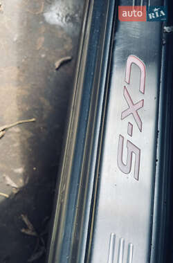 Позашляховик / Кросовер Mazda CX-5 2013 в 