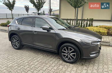 Позашляховик / Кросовер Mazda CX-5 2018 в 