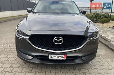 Позашляховик / Кросовер Mazda CX-5 2018 в 