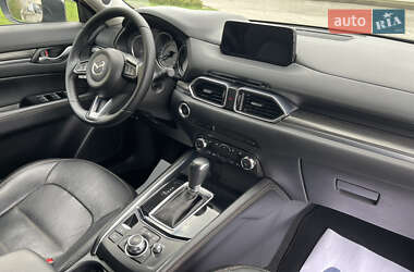 Позашляховик / Кросовер Mazda CX-5 2018 в 