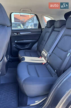 Позашляховик / Кросовер Mazda CX-5 2018 в 