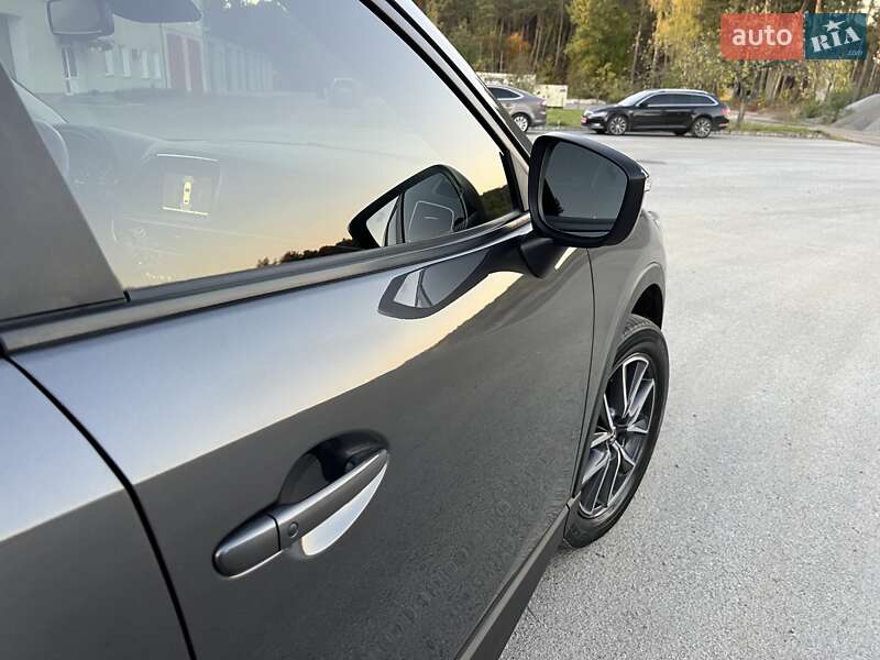 Позашляховик / Кросовер Mazda CX-5 2016 в Радивиліві