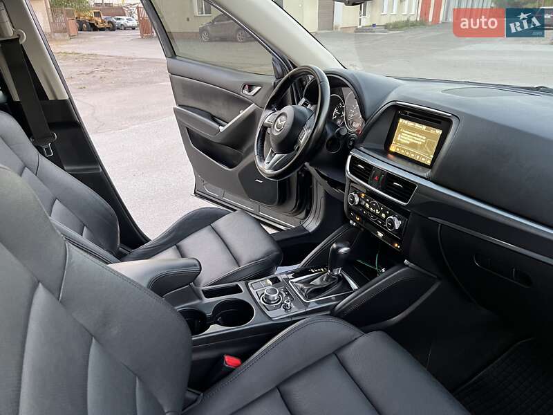 Позашляховик / Кросовер Mazda CX-5 2016 в Радивиліві