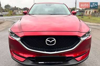 Позашляховик / Кросовер Mazda CX-5 2017 в 
