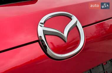 Позашляховик / Кросовер Mazda CX-5 2017 в 