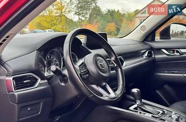 Позашляховик / Кросовер Mazda CX-5 2017 в 