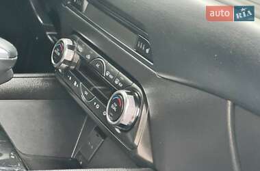 Позашляховик / Кросовер Mazda CX-5 2017 в 