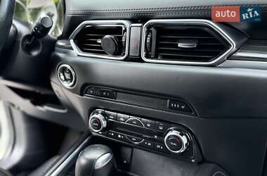Позашляховик / Кросовер Mazda CX-5 2019 в  фото 74 Позашляховик / Кросовер Mazda CX-5 2019 в