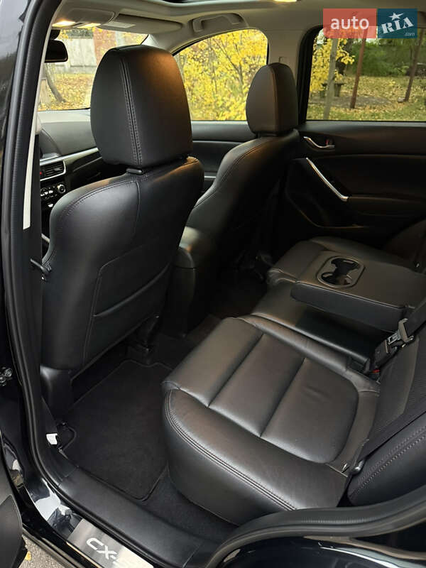Позашляховик / Кросовер Mazda CX-5 2016 в Чернігові