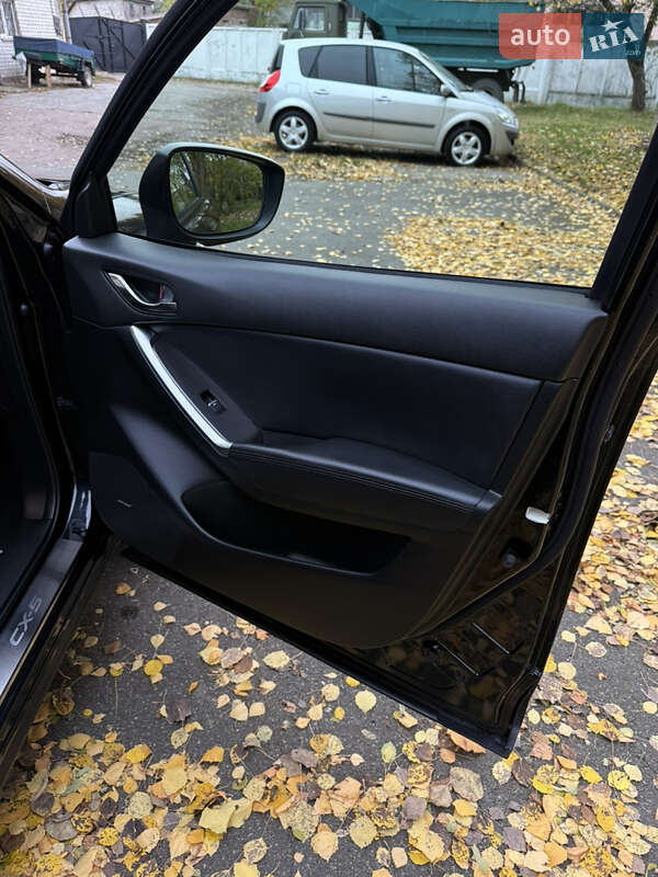Позашляховик / Кросовер Mazda CX-5 2016 в Чернігові
