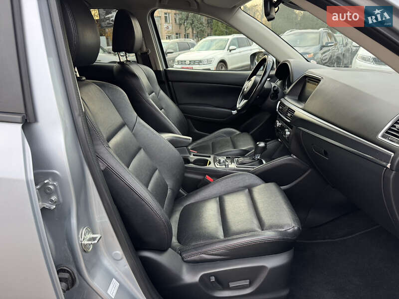 Внедорожник / Кроссовер Mazda CX-5 2016 в Дубно