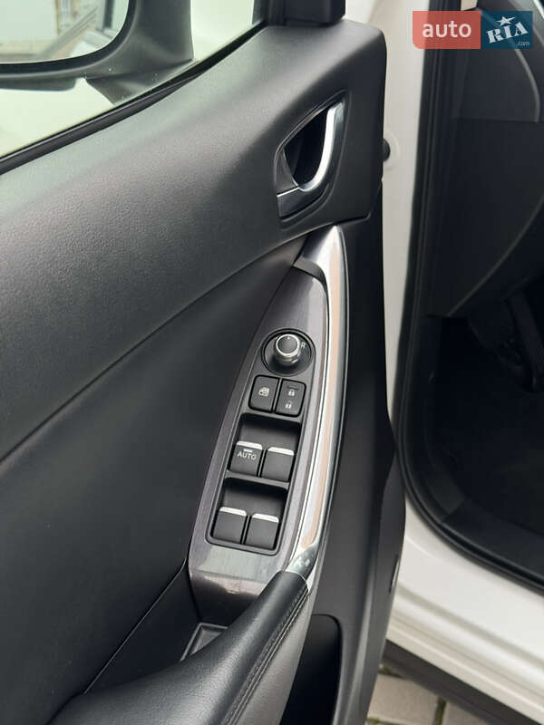 Внедорожник / Кроссовер Mazda CX-5 2016 в Харькове