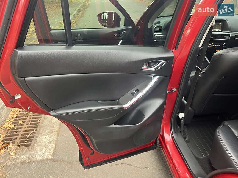 Позашляховик / Кросовер Mazda CX-5 2016 в Дніпрі