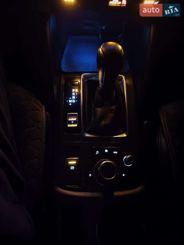 Внедорожник / Кроссовер Mazda CX-5 2015 в Чугуеве