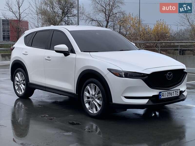 Внедорожник / Кроссовер Mazda CX-5 2017 в Киеве