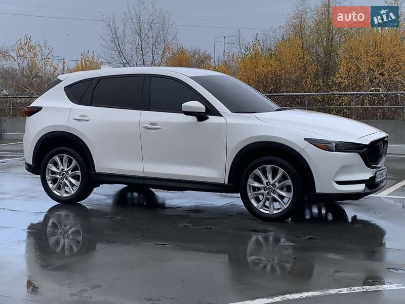 Внедорожник / Кроссовер Mazda CX-5 2017 в Киеве