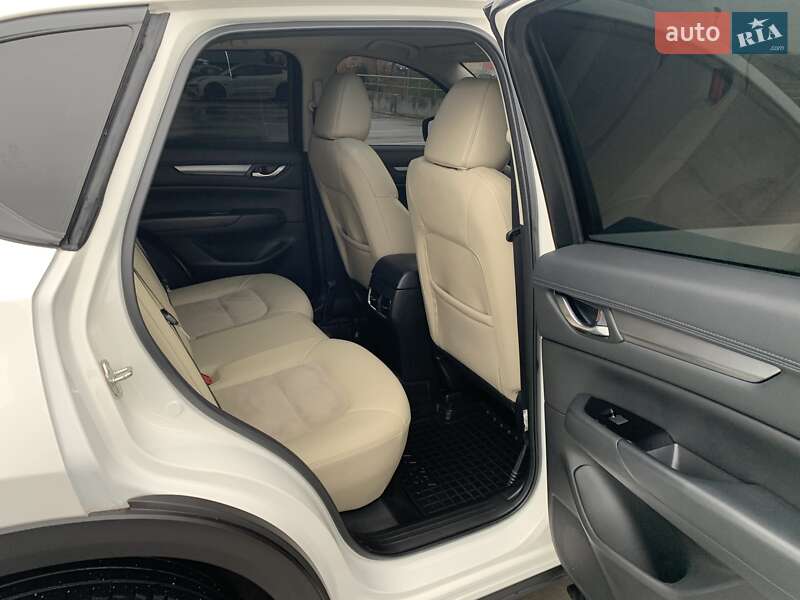 Внедорожник / Кроссовер Mazda CX-5 2017 в Киеве