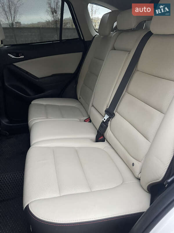 Внедорожник / Кроссовер Mazda CX-5 2015 в Софиевской Борщаговке