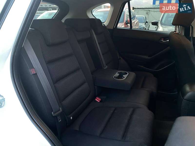 Позашляховик / Кросовер Mazda CX-5 2015 в Києві