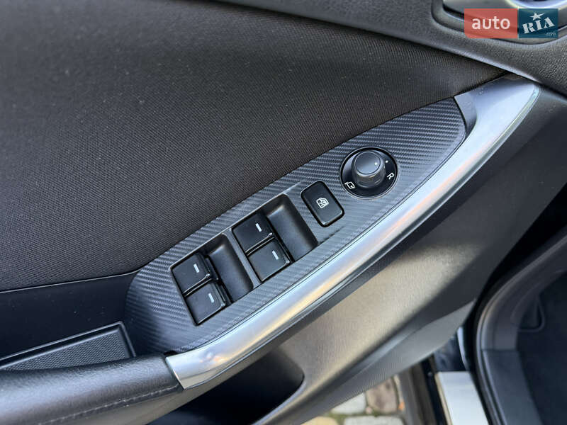 Позашляховик / Кросовер Mazda CX-5 2015 в Луцьку