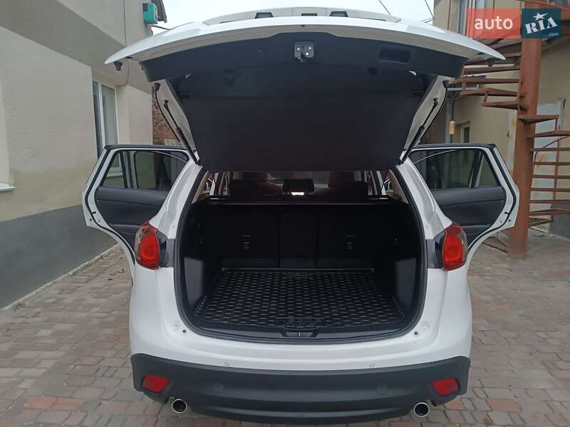 Внедорожник / Кроссовер Mazda CX-5 2016 в Лубнах