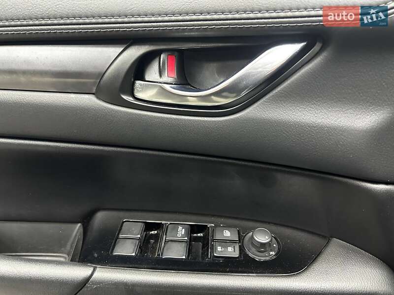 Позашляховик / Кросовер Mazda CX-5 2017 в Чернівцях