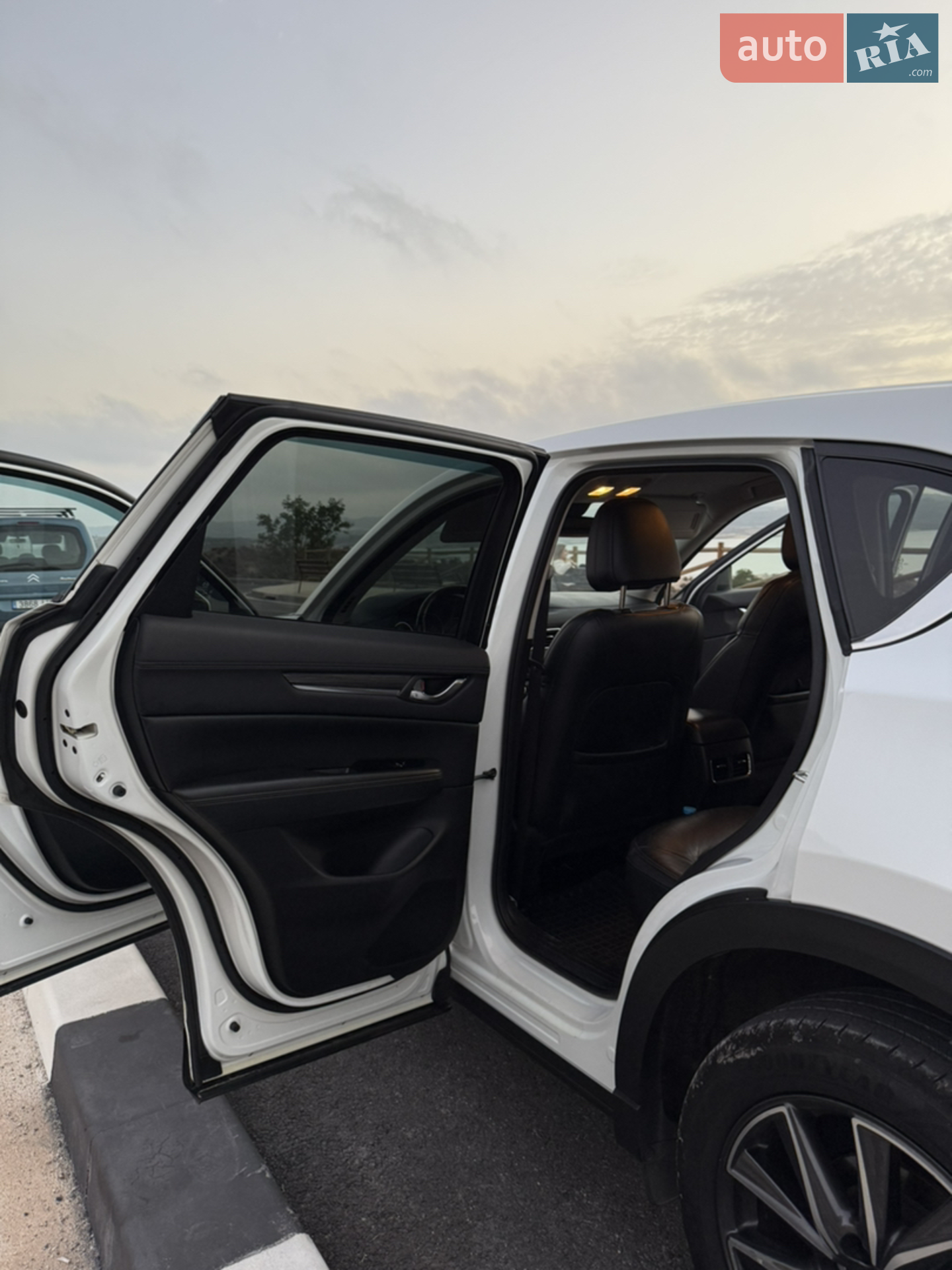 2017 Mazda CX-5 - мініатюра 16