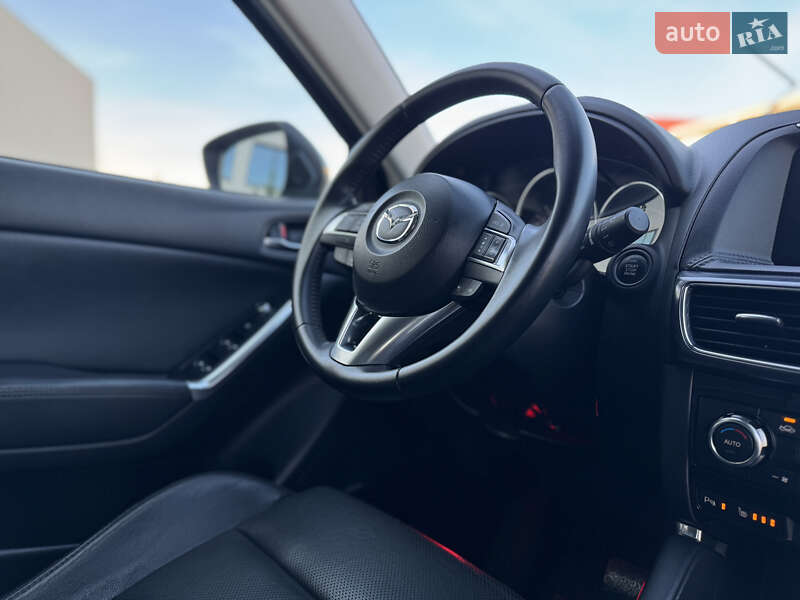 Позашляховик / Кросовер Mazda CX-5 2015 в Луцьку