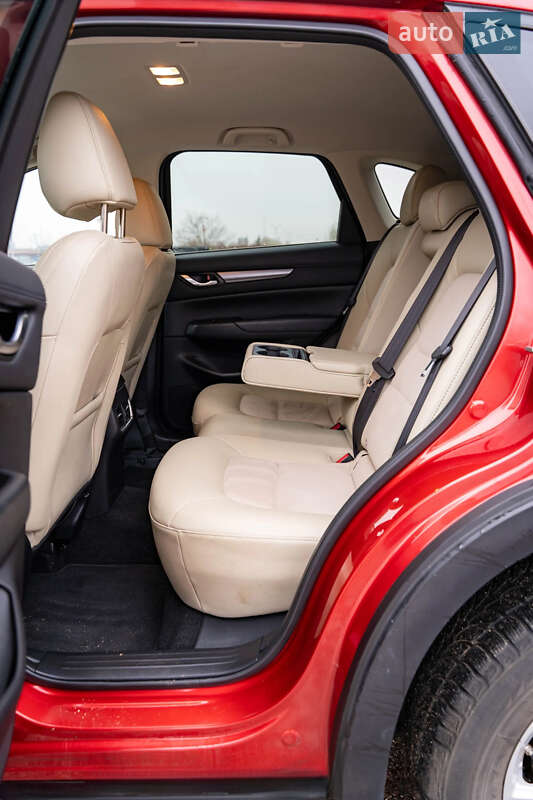 Внедорожник / Кроссовер Mazda CX-5 2017 в Киеве