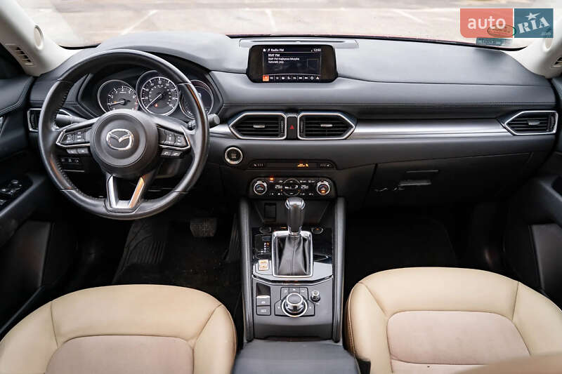 Внедорожник / Кроссовер Mazda CX-5 2017 в Киеве