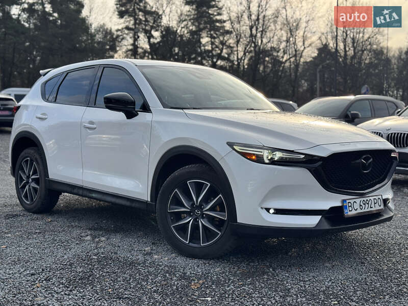Внедорожник / Кроссовер Mazda CX-5 2017 в Новояворовске