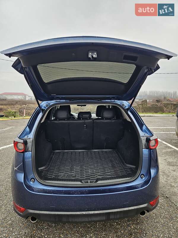 Внедорожник / Кроссовер Mazda CX-5 2017 в Черновцах