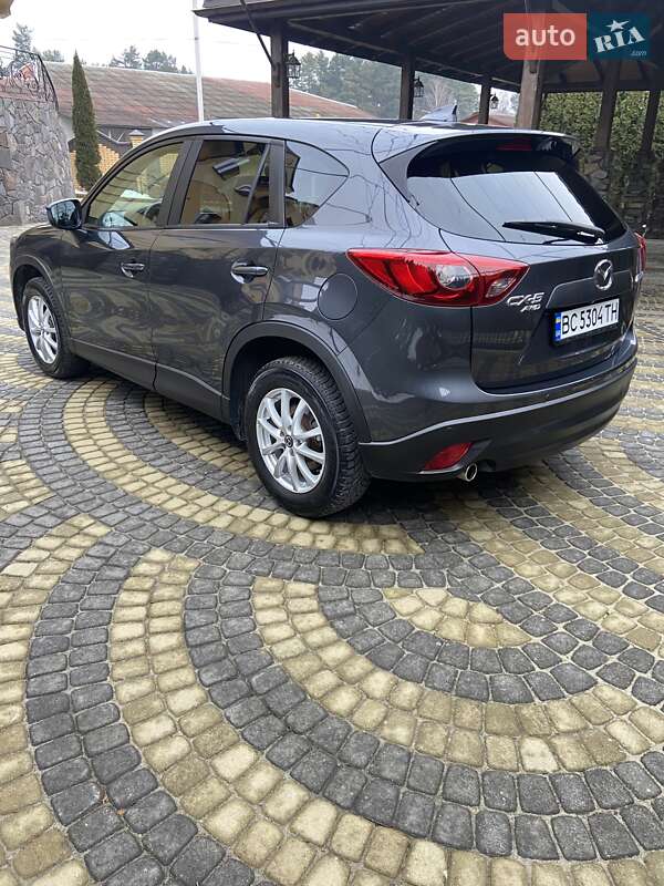 Внедорожник / Кроссовер Mazda CX-5 2016 в Новояворовске
