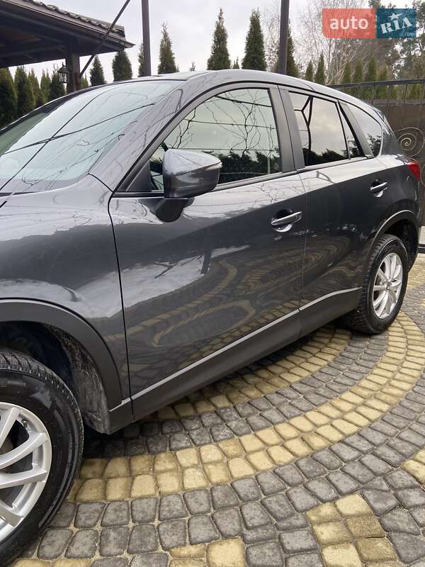 Внедорожник / Кроссовер Mazda CX-5 2016 в Новояворовске