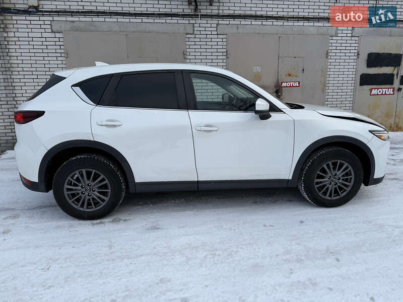 Внедорожник / Кроссовер Mazda CX-5 2017 в Киеве