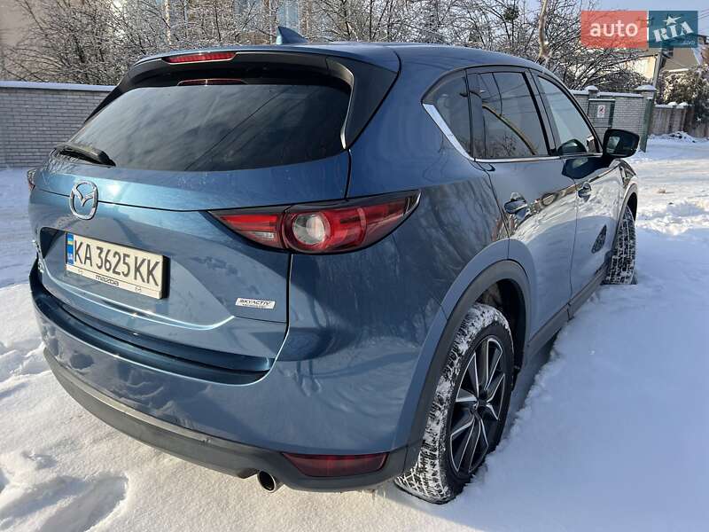 Внедорожник / Кроссовер Mazda CX-5 2017 в Киеве