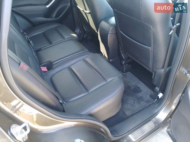 Внедорожник / Кроссовер Mazda CX-5 2015 в Ровно