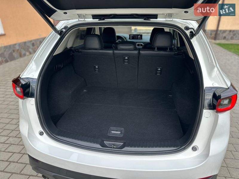 Внедорожник / Кроссовер Mazda CX-5 2023 в Бродах