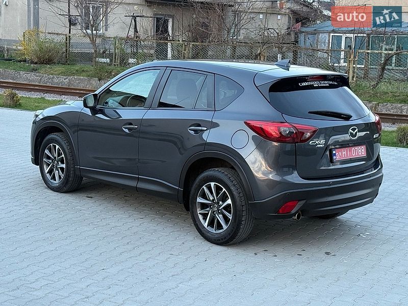 Внедорожник / Кроссовер Mazda CX-5 2015 в Сарнах