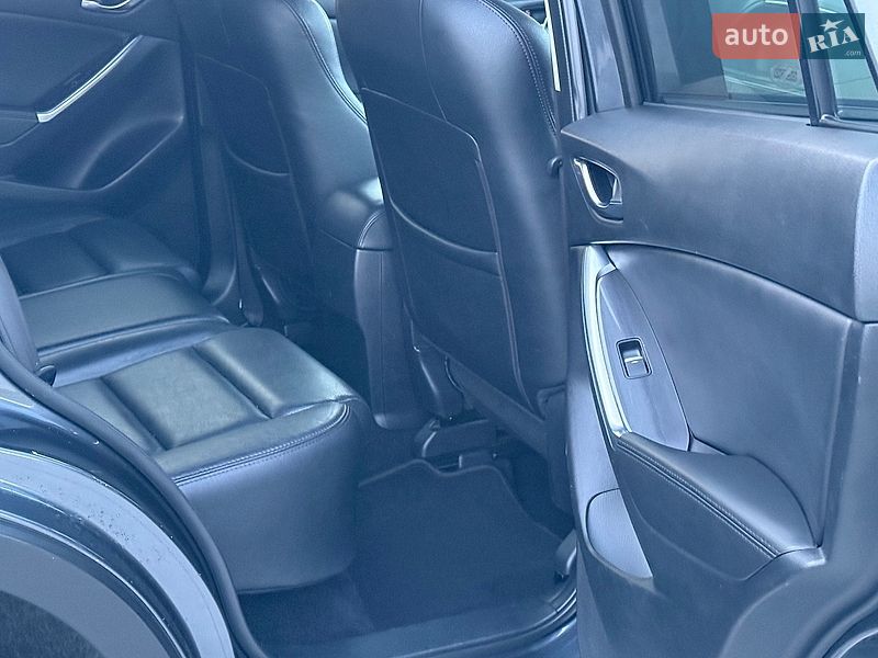 Внедорожник / Кроссовер Mazda CX-5 2015 в Сарнах