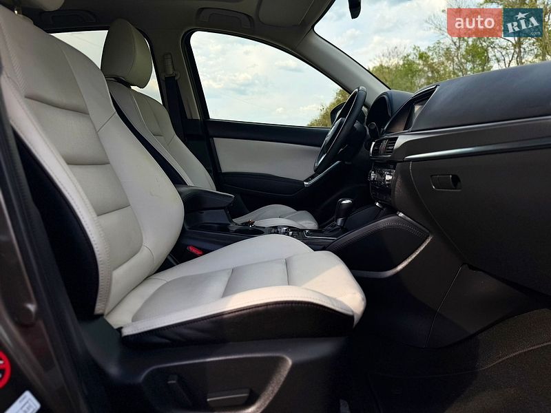 Внедорожник / Кроссовер Mazda CX-5 2016 в Луцке