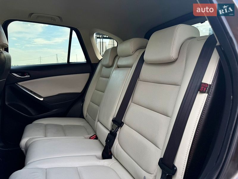 Внедорожник / Кроссовер Mazda CX-5 2016 в Луцке