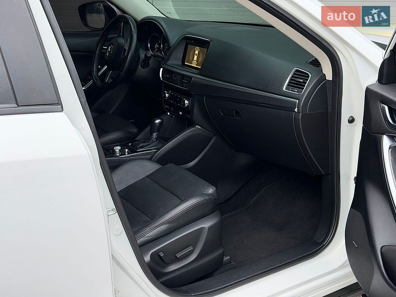 Внедорожник / Кроссовер Mazda CX-5 2015 в Сарнах