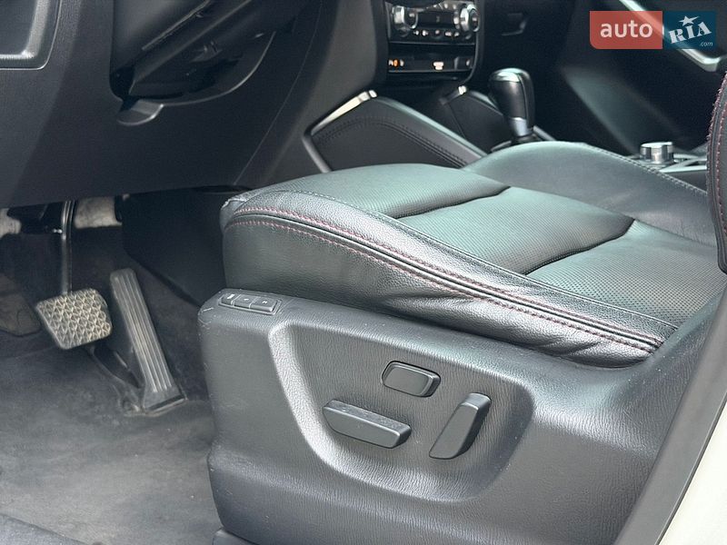 Внедорожник / Кроссовер Mazda CX-5 2015 в Сарнах