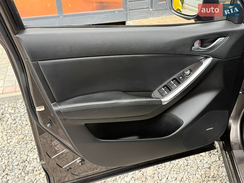 Внедорожник / Кроссовер Mazda CX-5 2016 в Стрые